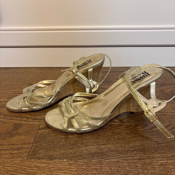 Bravo Browns gold wedges size 7 - Picture 3 of 5